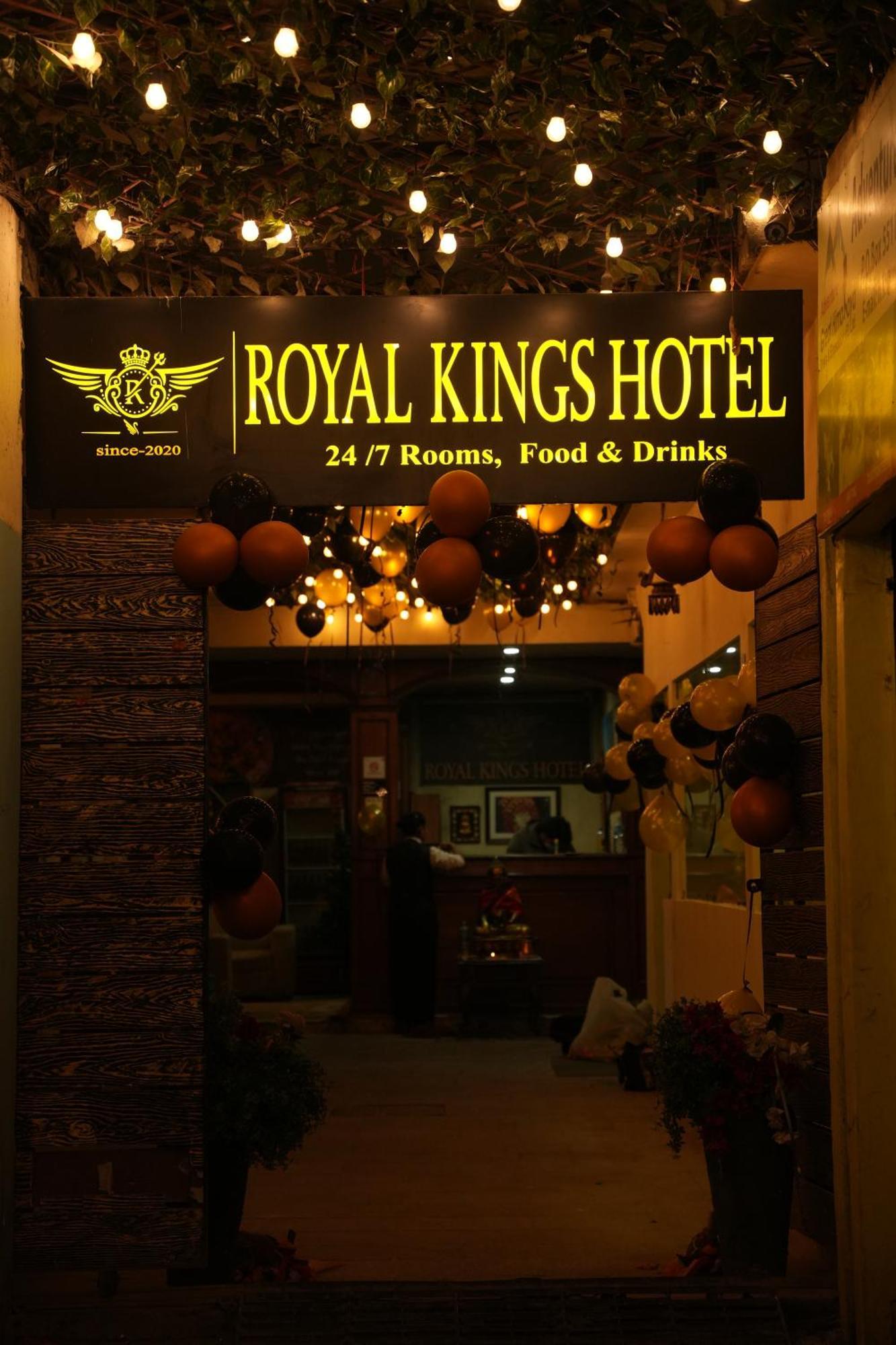 Royal Kings Hotel Catmandu Exterior foto